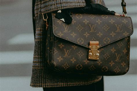 nep louis vuitton tassen|Een nep Louis Vuitton tas herkennen .